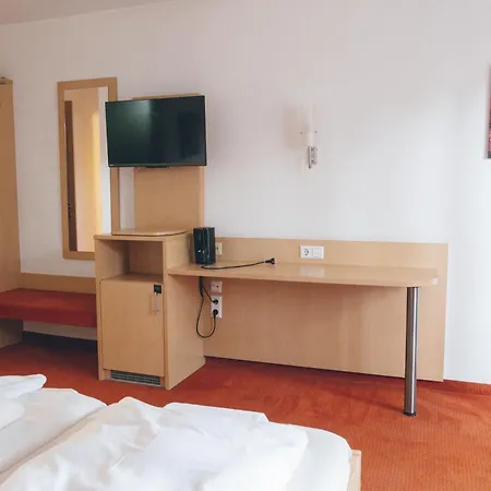 Hotell Allee 25