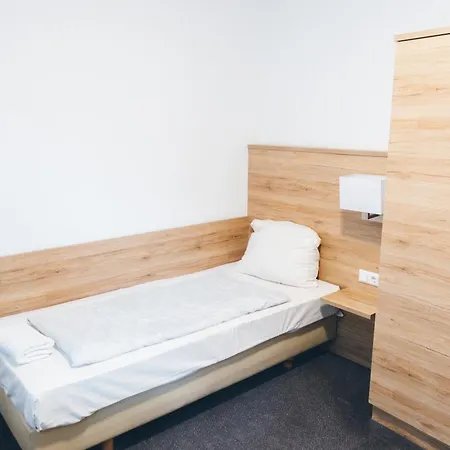 Allee 25 * Stuttgart