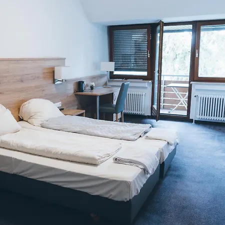 Allee 25 * Stuttgart