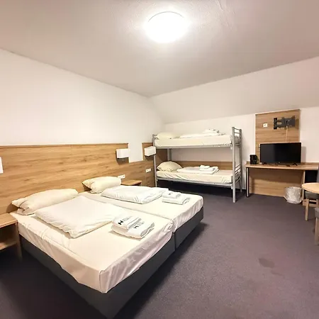 Allee 25 Hotel *