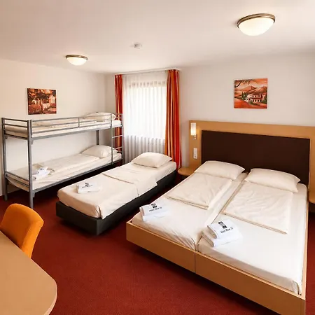 Allee 25 Hotel *