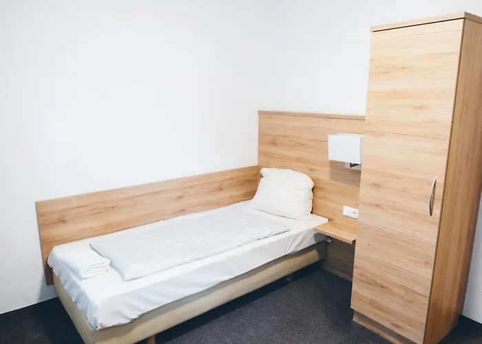 Allee 25 * Estugarda