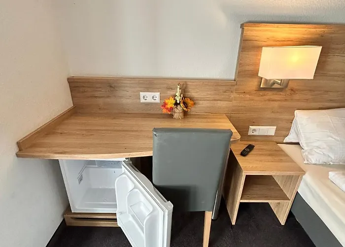 Allee 25 * シュトゥットガルト