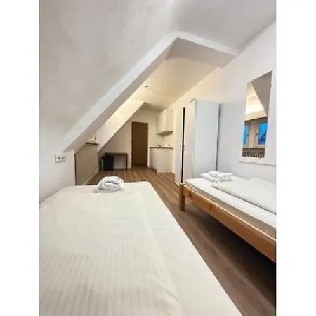Allee 25 Hotel *